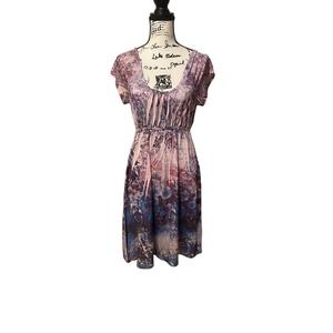 Women’s Kiara Size Medium Pattered Short Sleeve Dress Scoop Neck Elastic Waist